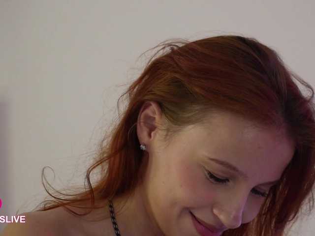 Greedy-Kim5 live webcam show