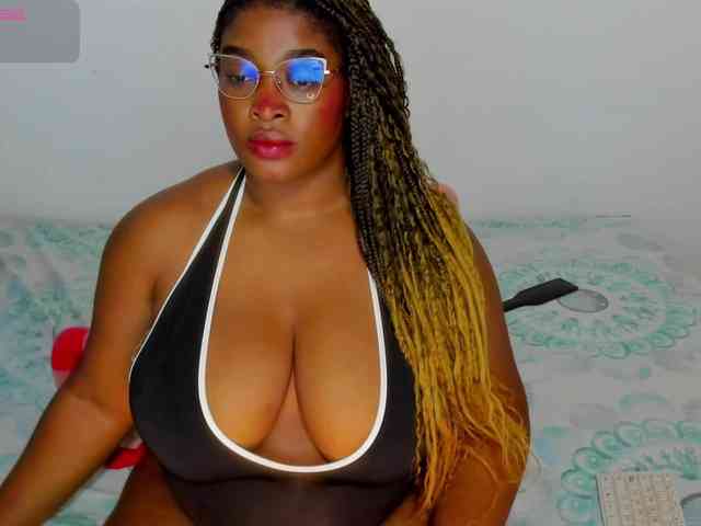 NinaaGrey Live Webcam on BongaCams