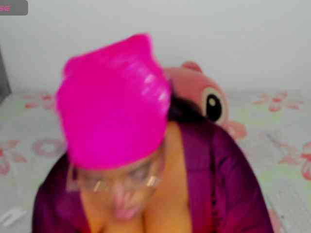 NinaaGrey webcam