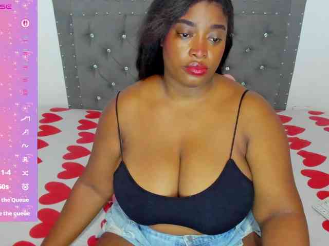 NinaaGrey webcam