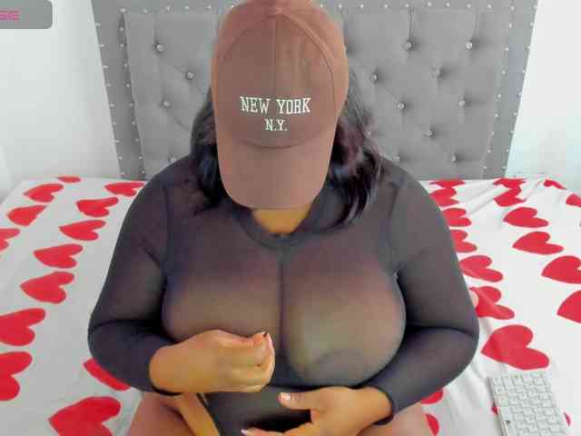 Modelo: NinaaGrey