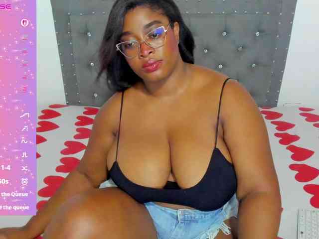 NinaaGrey webcam