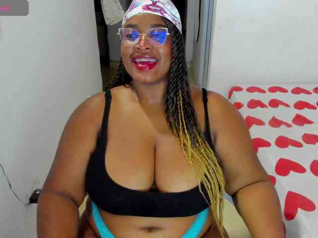 NinaaGrey webcam