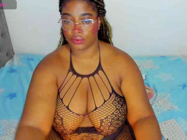 NinaaGrey webcam