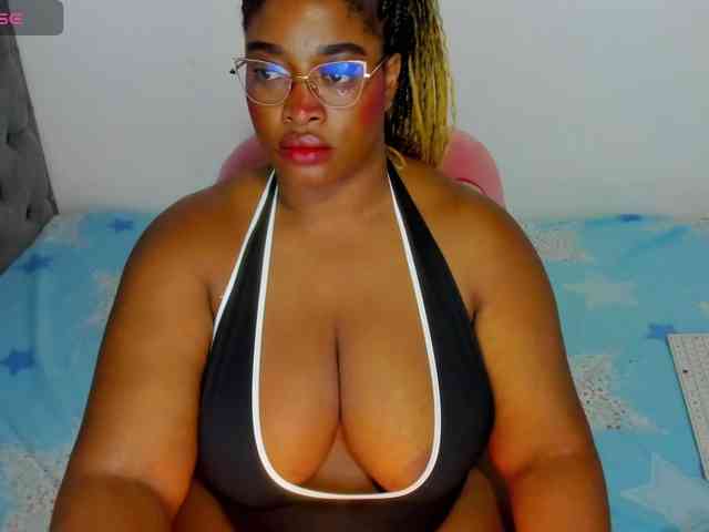 NinaaGrey webcam
