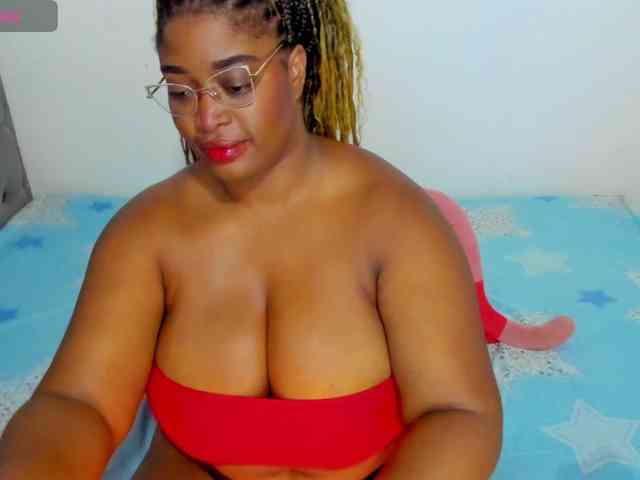 NinaaGrey webcam