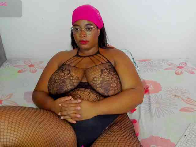 NinaaGrey webcam