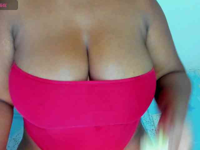 NinaaGrey webcam
