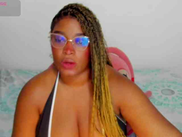 NinaaGrey webcam