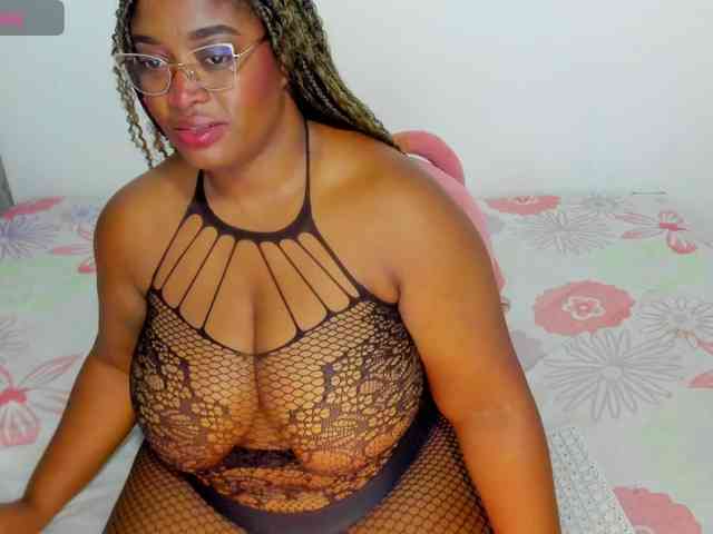 NinaaGrey webcam