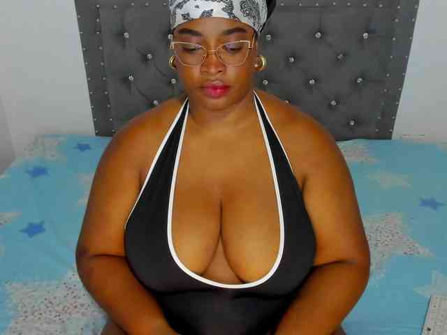 NinaaGrey webcam