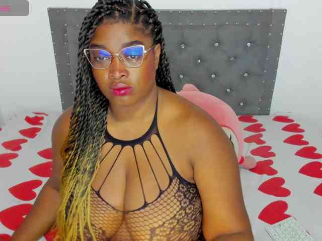 NinaaGrey webcam