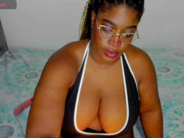NinaaGrey webcam