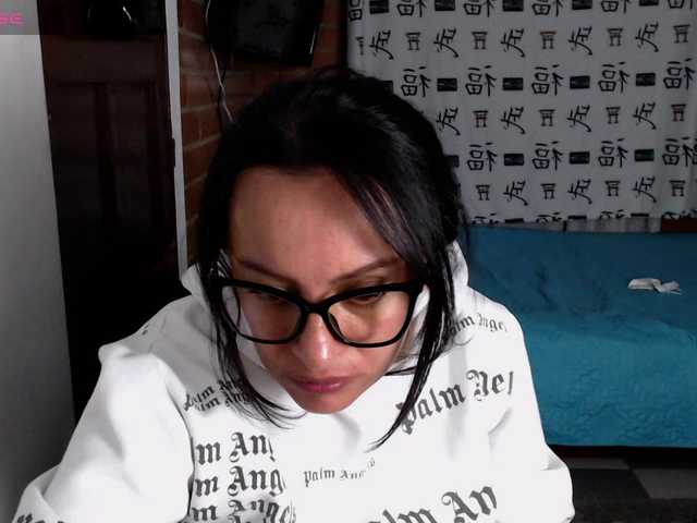 lunaws11 live cam on BongaCams