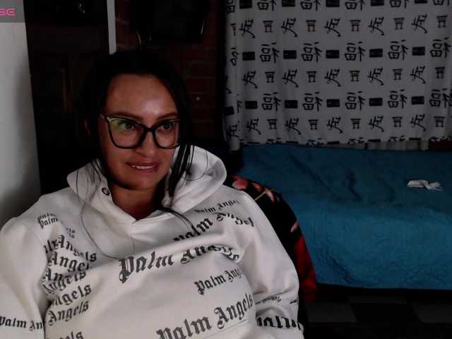 lunaws11 live cam on BongaCams