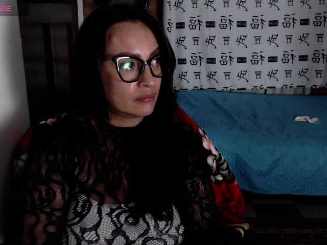 lunaws11 live cam on BongaCams