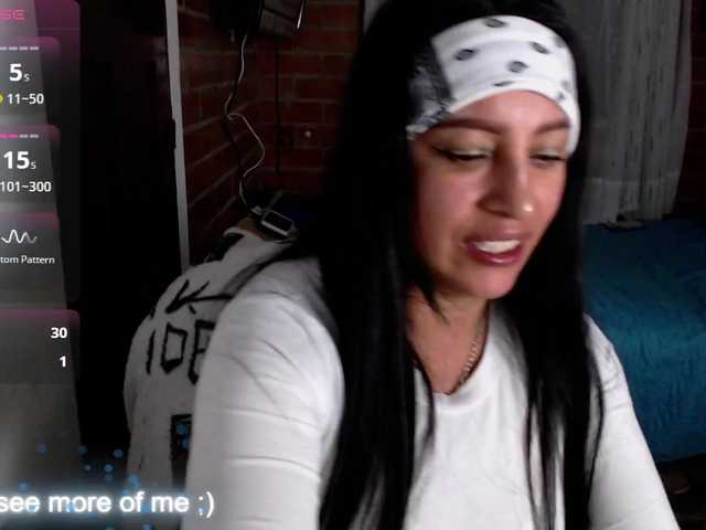 lunaws11 live cam on BongaCams