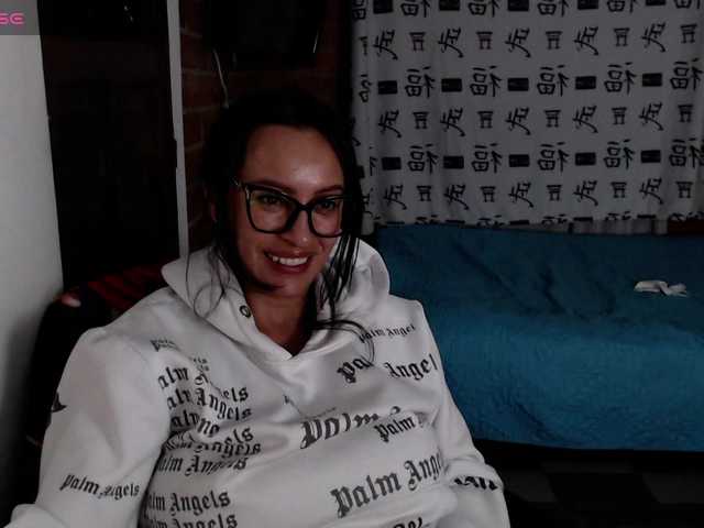 lunaws11 live cam on BongaCams