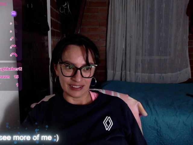 lunaws11 live cam on BongaCams
