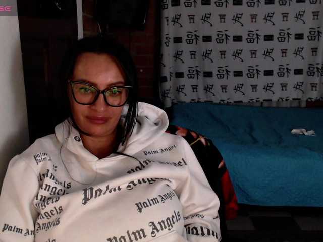 lunaws11 live cam on BongaCams