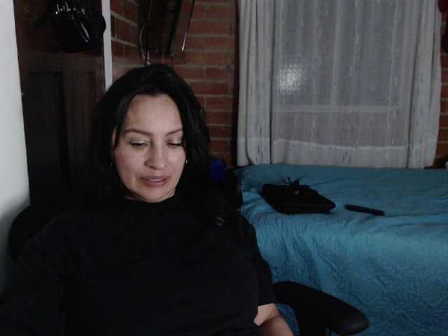 lunaws11 live webcam show