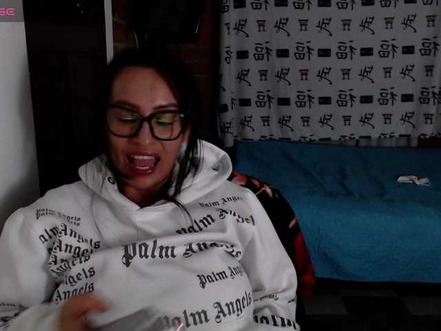 lunaws11 live cam on BongaCams