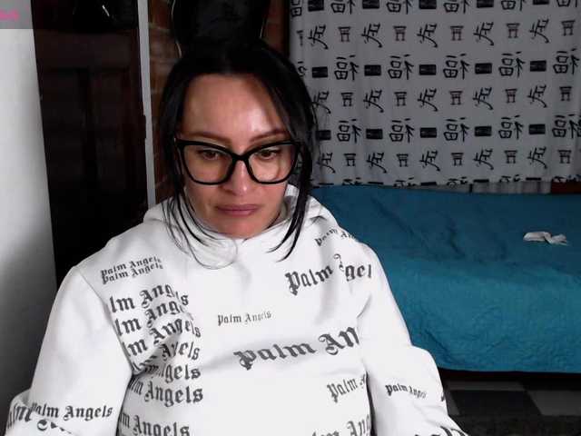 lunaws11 live cam on BongaCams