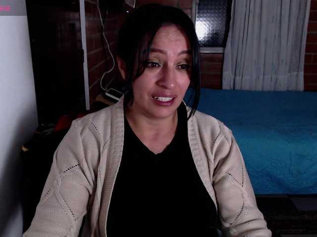 lunaws11 live cam on BongaCams