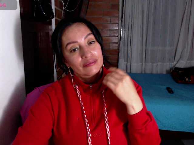 lunaws11 live cam on BongaCams