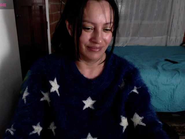 lunaws11 live cam on BongaCams