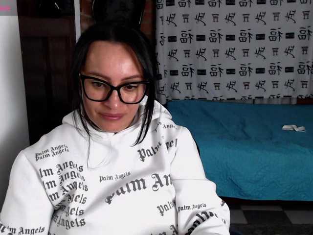 lunaws11 live cam on BongaCams