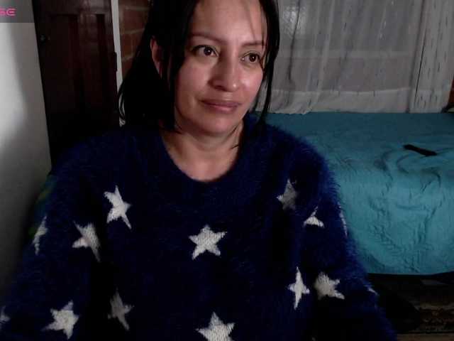 lunaws11 live cam on BongaCams