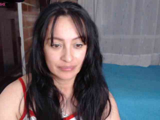 lunaws11 Live Webcam on BongaCams