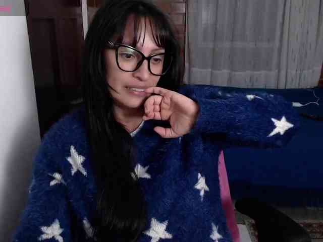 lunaws11 Live Webcam on BongaCams