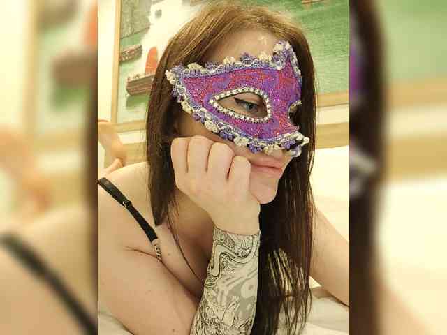 Kittykarinka's cam show statistics and live stream