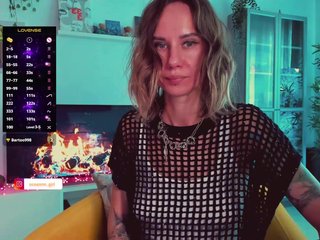 KiraXO Porn Show