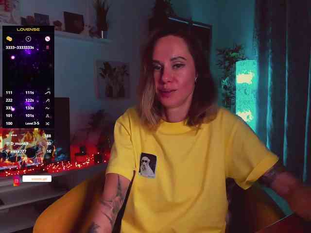 KiraXO webcam