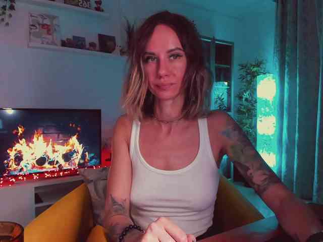 KiraXO webcam
