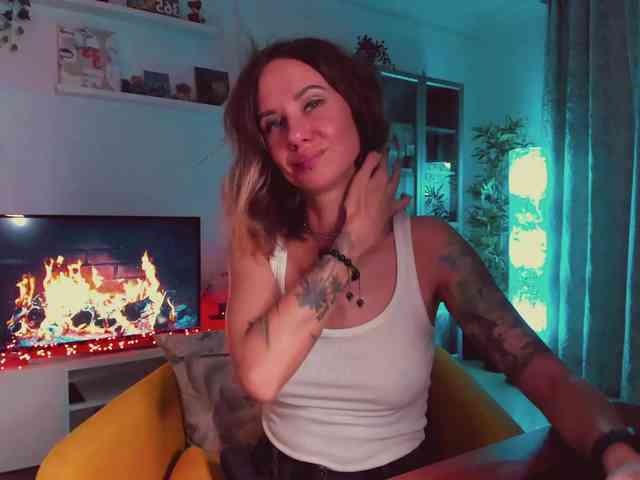 KiraXO webcam