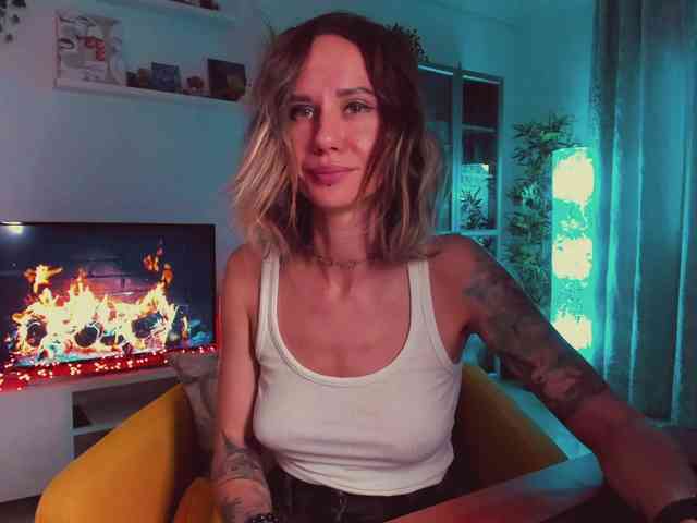 KiraXO webcam
