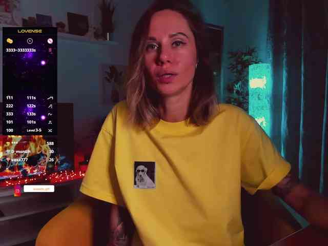 KiraXO webcam