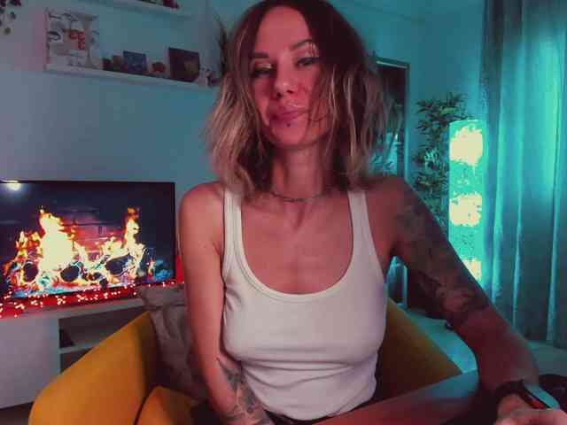 KiraXO webcam