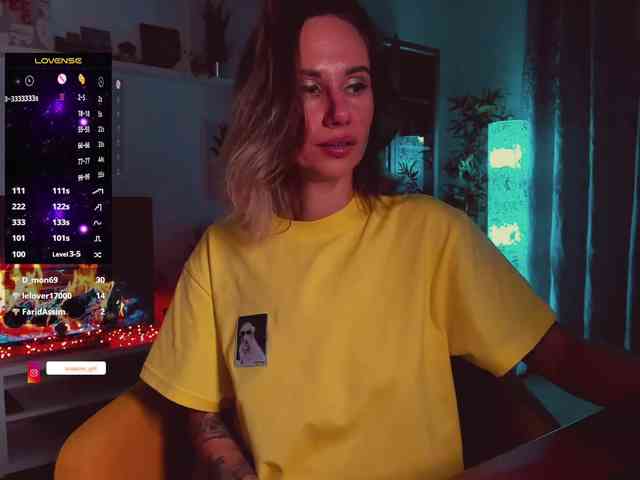 KiraXO webcam