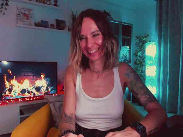 KiraXO webcam