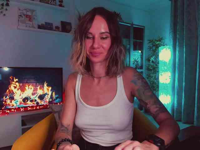 KiraXO webcam