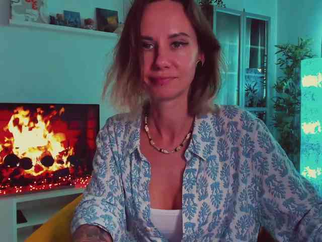 KiraXO webcam
