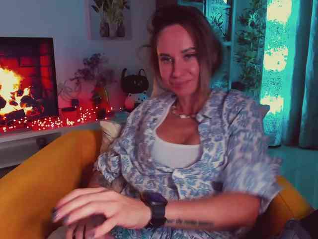 KiraXO webcam