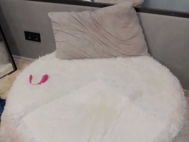LoraMiss live cam on BongaCams