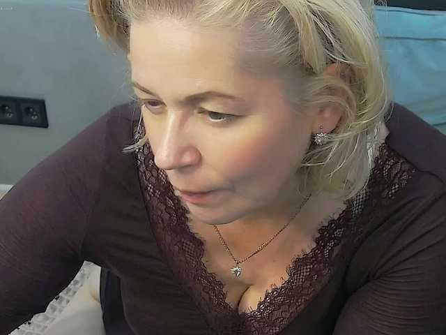 LoraMiss live cam on BongaCams