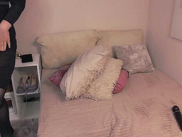 LoraMiss's BongaCams show and profile